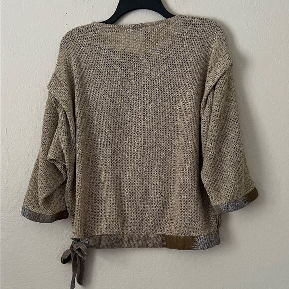 Like New! Vintage Linea Silk Brown and Gray Plaid Sweater Top in SIze 10 - Picture 5 of 11